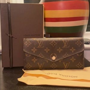 EUC Louis Vuitton Sarah Wallet